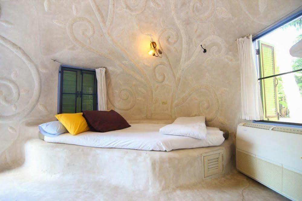 מלון הואה הין Naidee Sculptured Huts מראה חיצוני תמונה